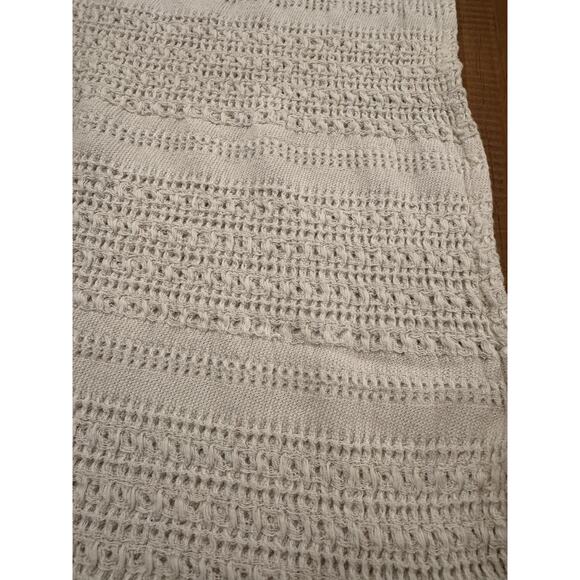 Inup Home Ivory Textured Table Runner with Ruffle Ends 95" - Picture 5 of 16